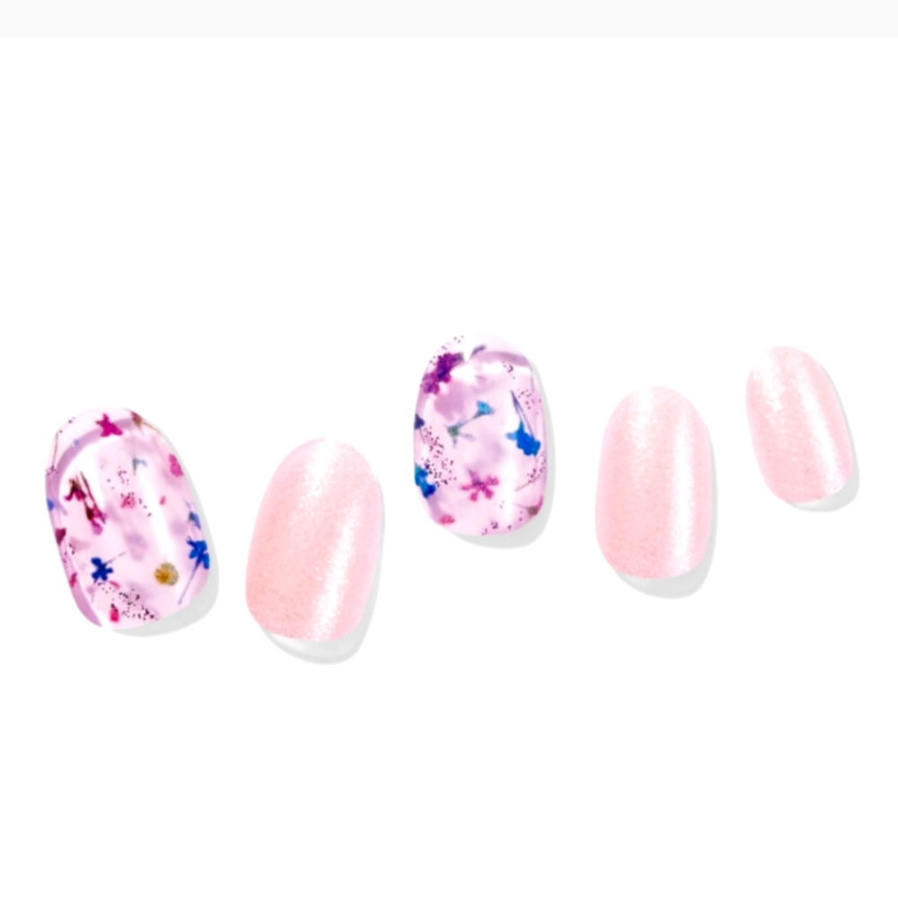 Sweet Orchid Glaze Dashing Diva GLAZE semi-cured gel manicure Nails Floral